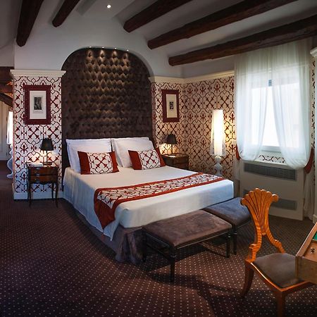 Londra Palace Venezia Екстериор снимка