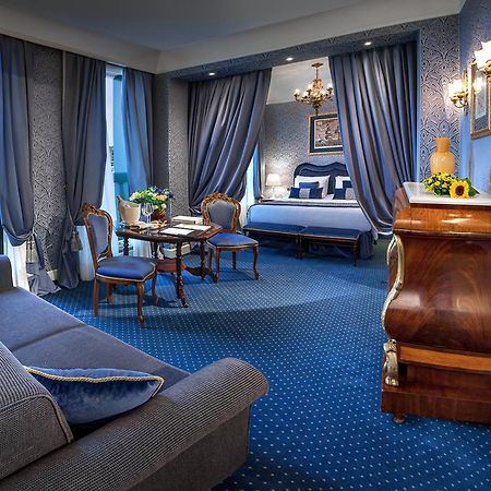 Londra Palace Venezia Екстериор снимка