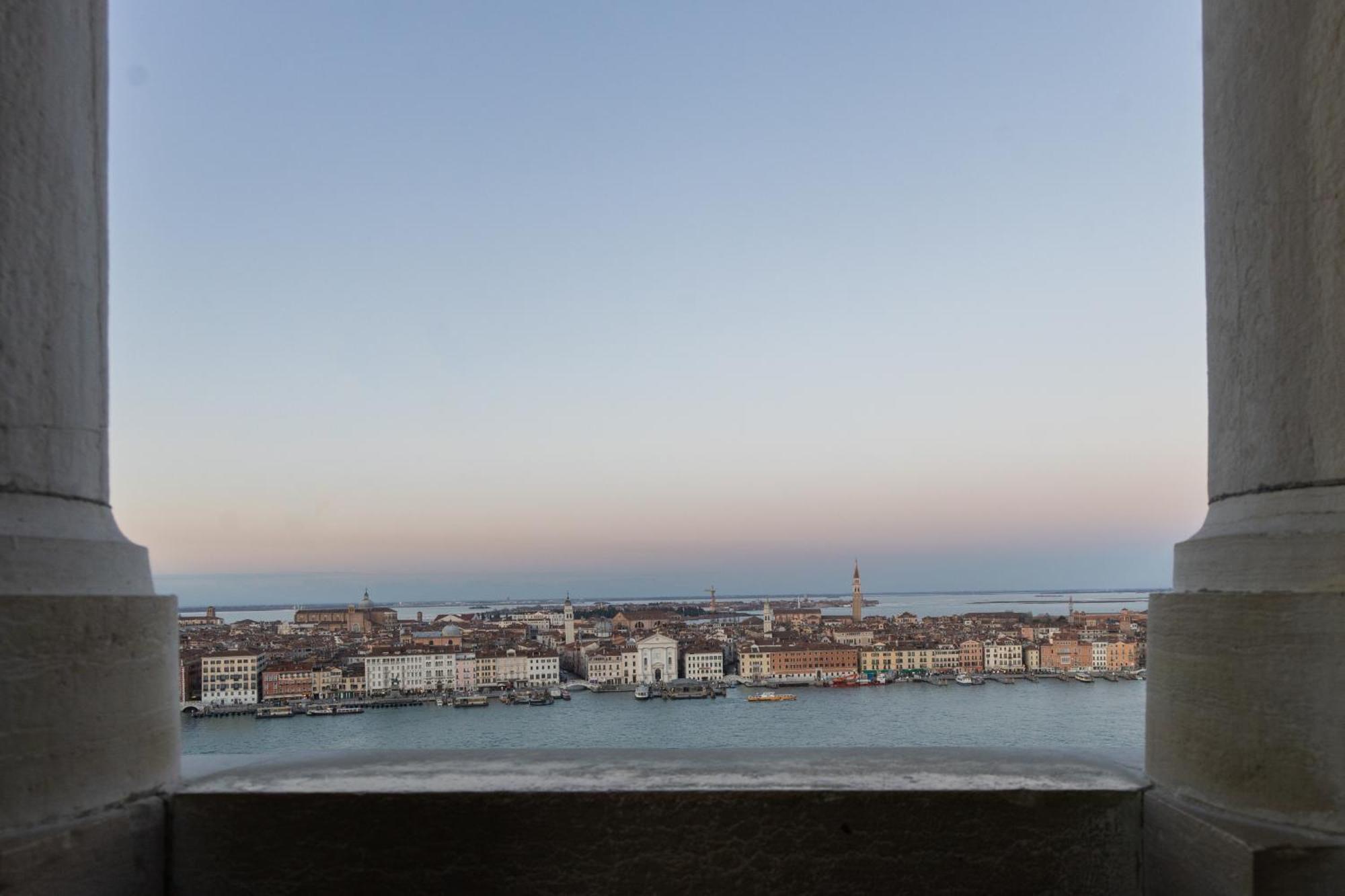 Londra Palace Venezia Екстериор снимка