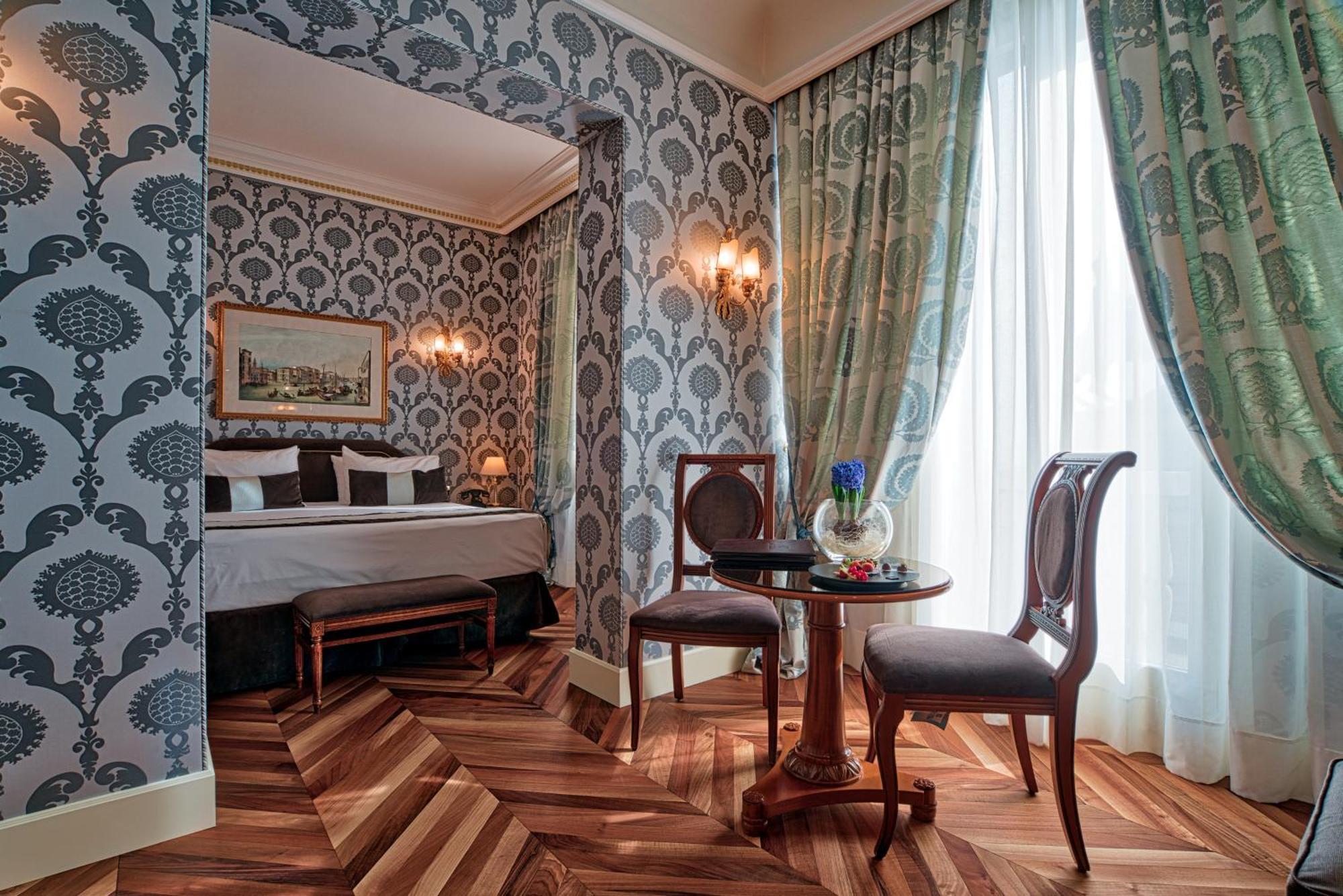 Londra Palace Venezia Екстериор снимка