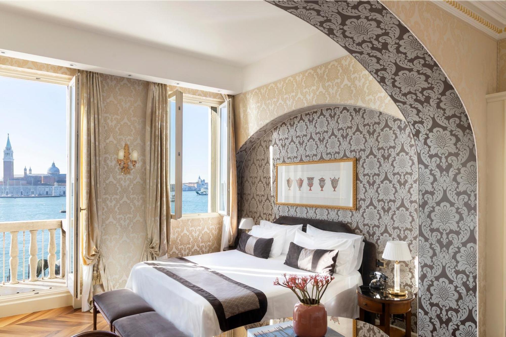 Londra Palace Venezia Екстериор снимка
