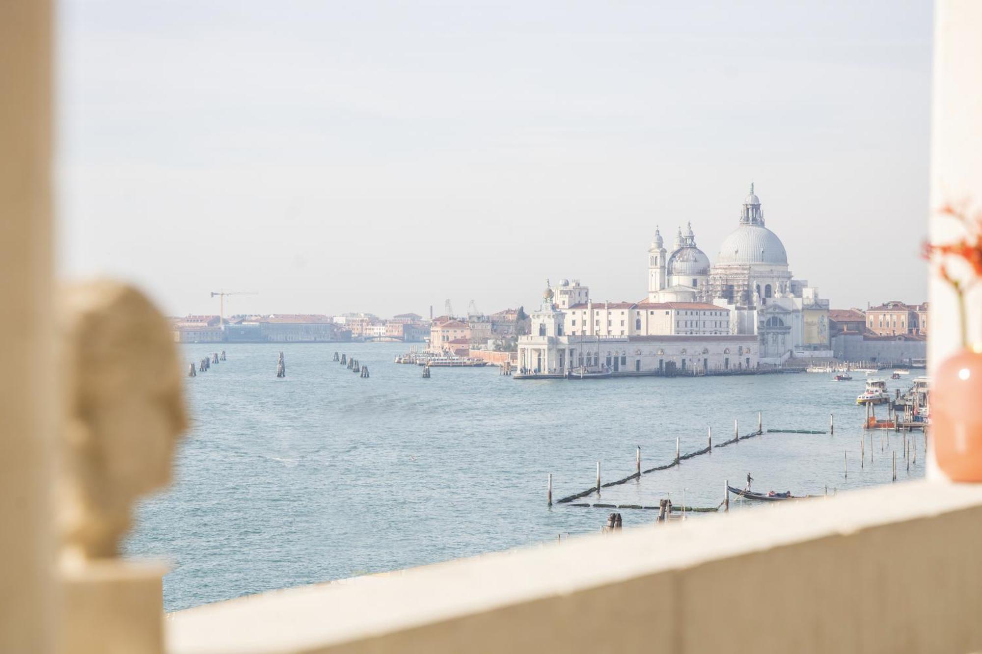 Londra Palace Venezia Екстериор снимка
