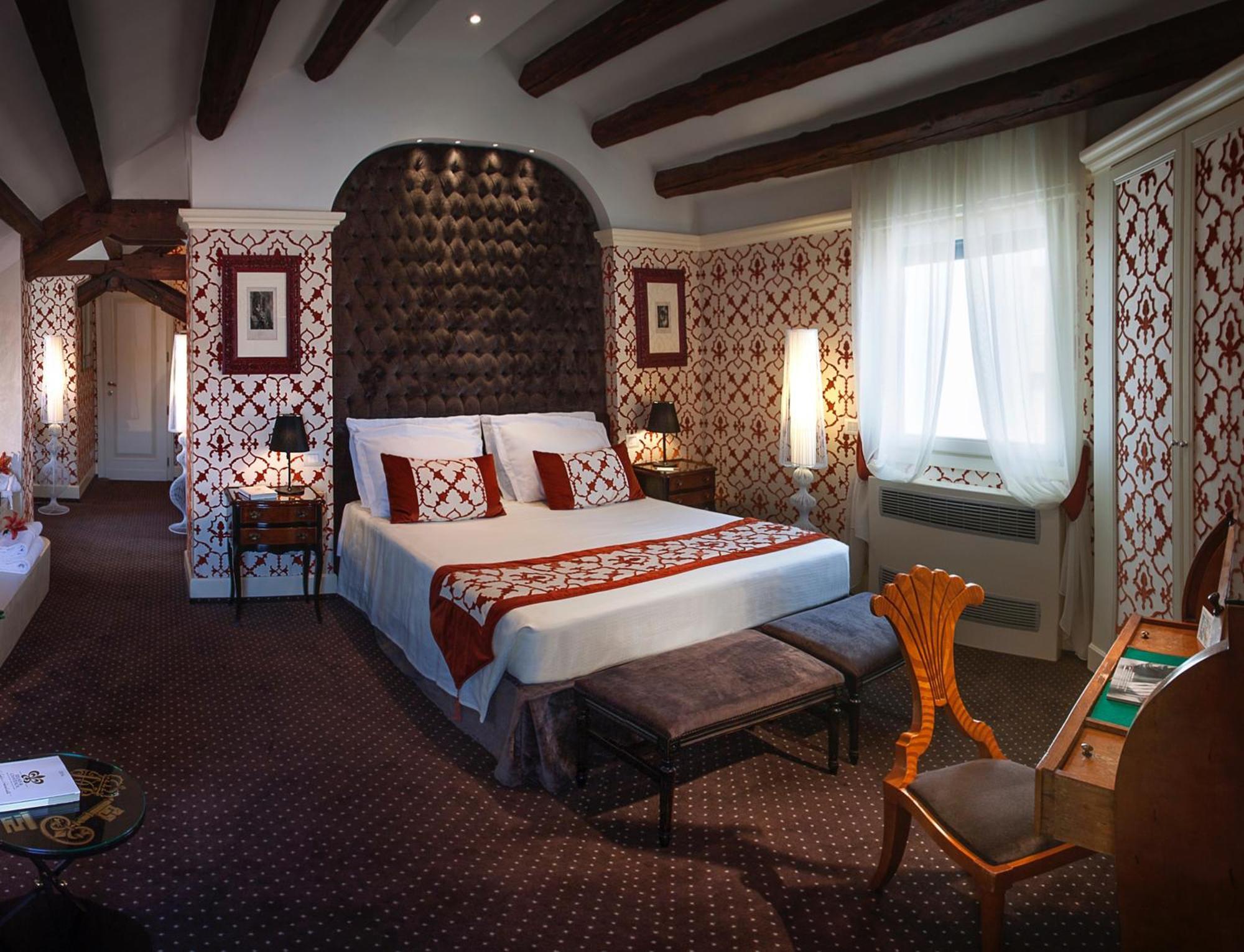 Londra Palace Venezia Екстериор снимка