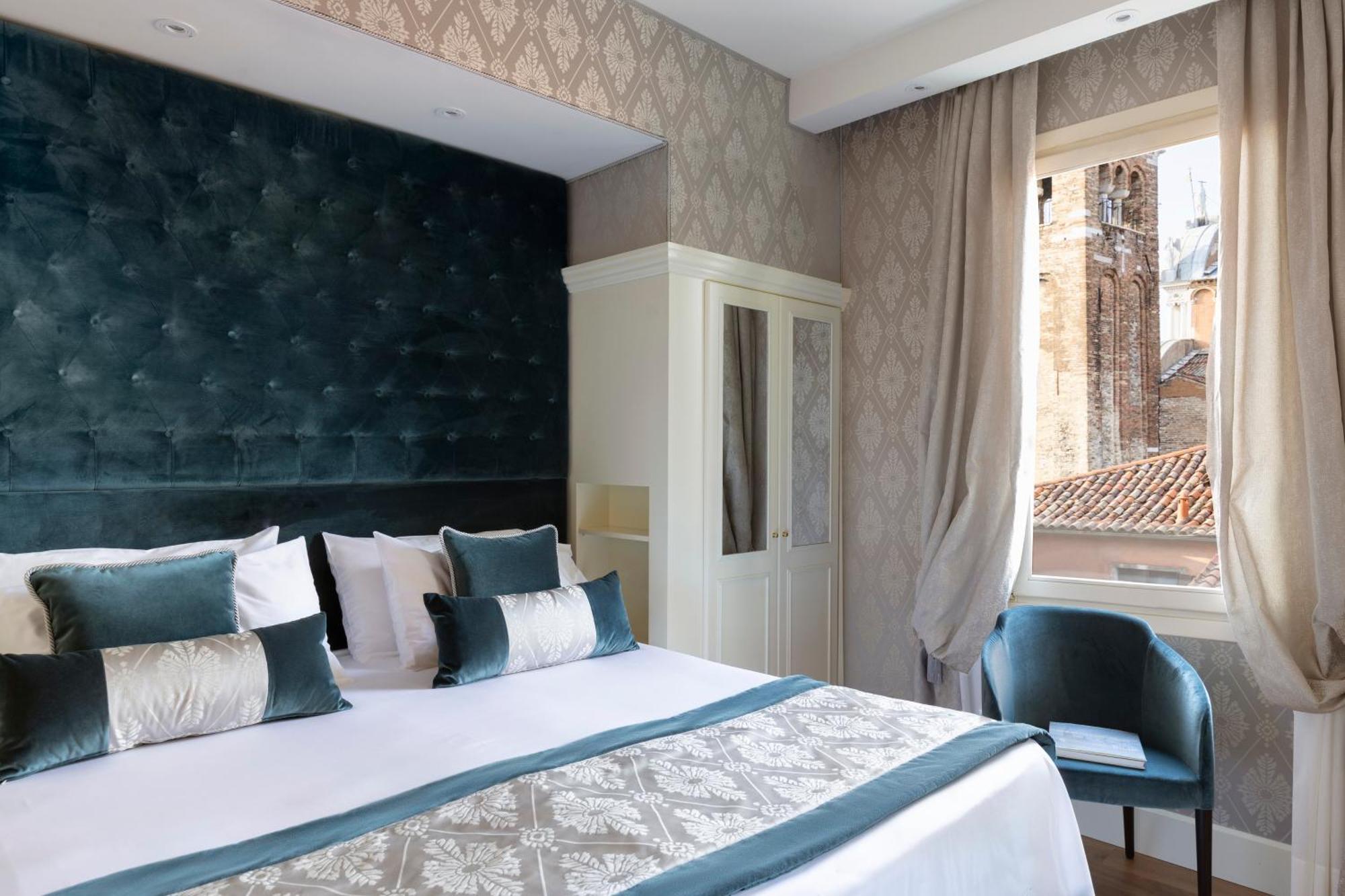 Londra Palace Venezia Екстериор снимка